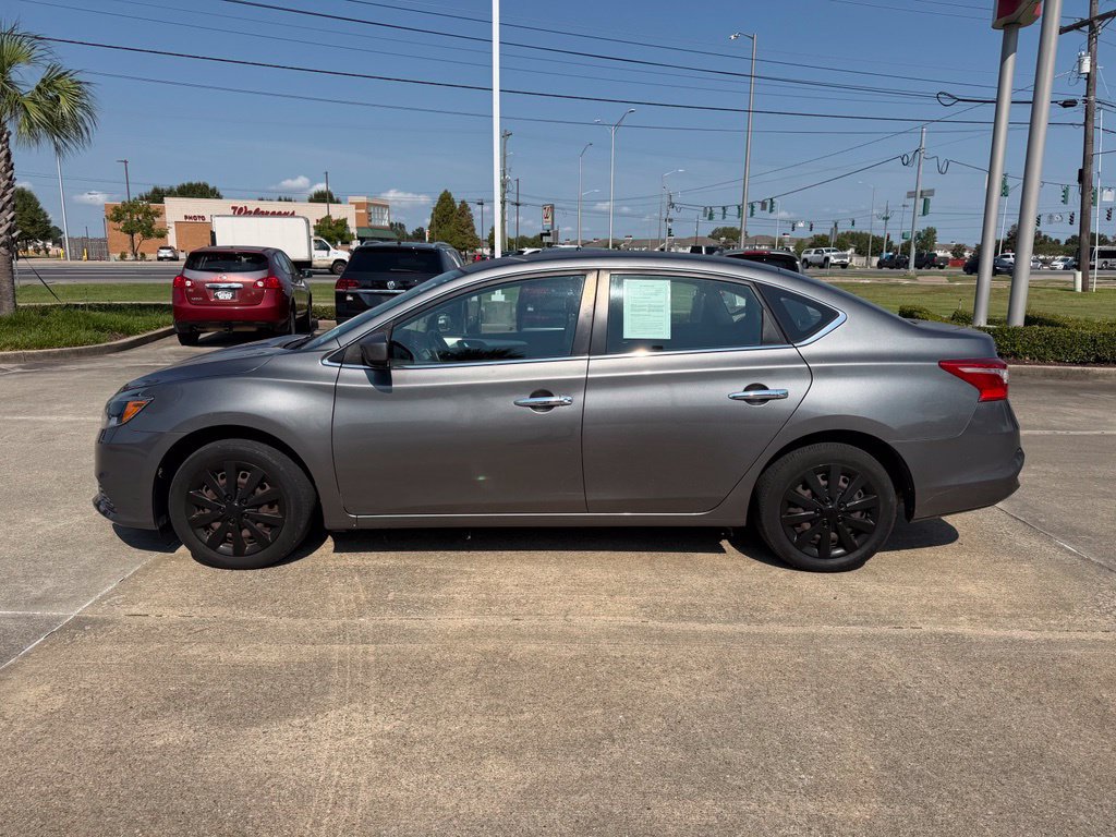 Used 2019 Nissan Sentra S FWD image 2