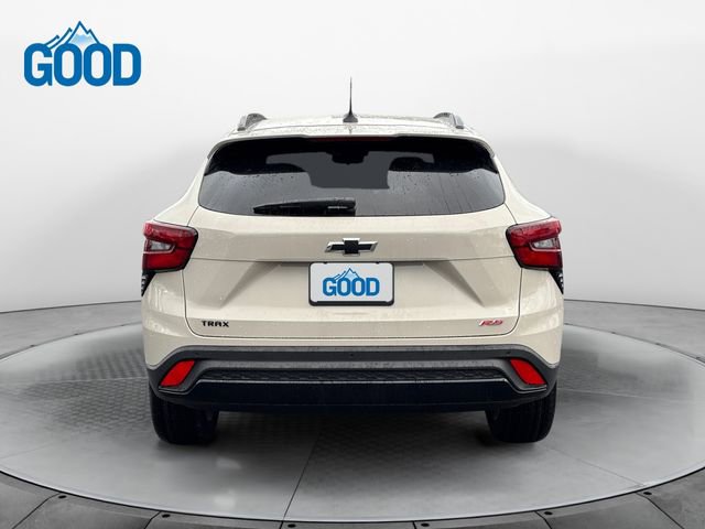New 2026 Chevrolet Trax RS w/ Sunroof Package FWD image 4
