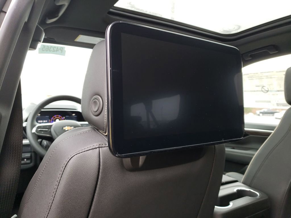 New 2026 Chevrolet Suburban Premier image 27