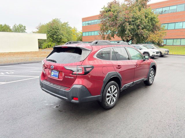 Used 2024 Subaru Outback Premium AWD/4WD image 6