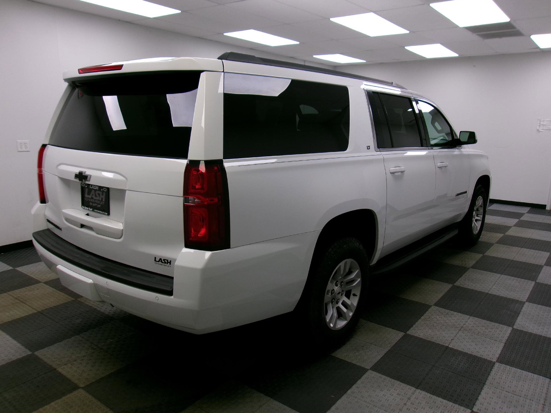 Used 2018 Chevrolet Suburban LT image 15