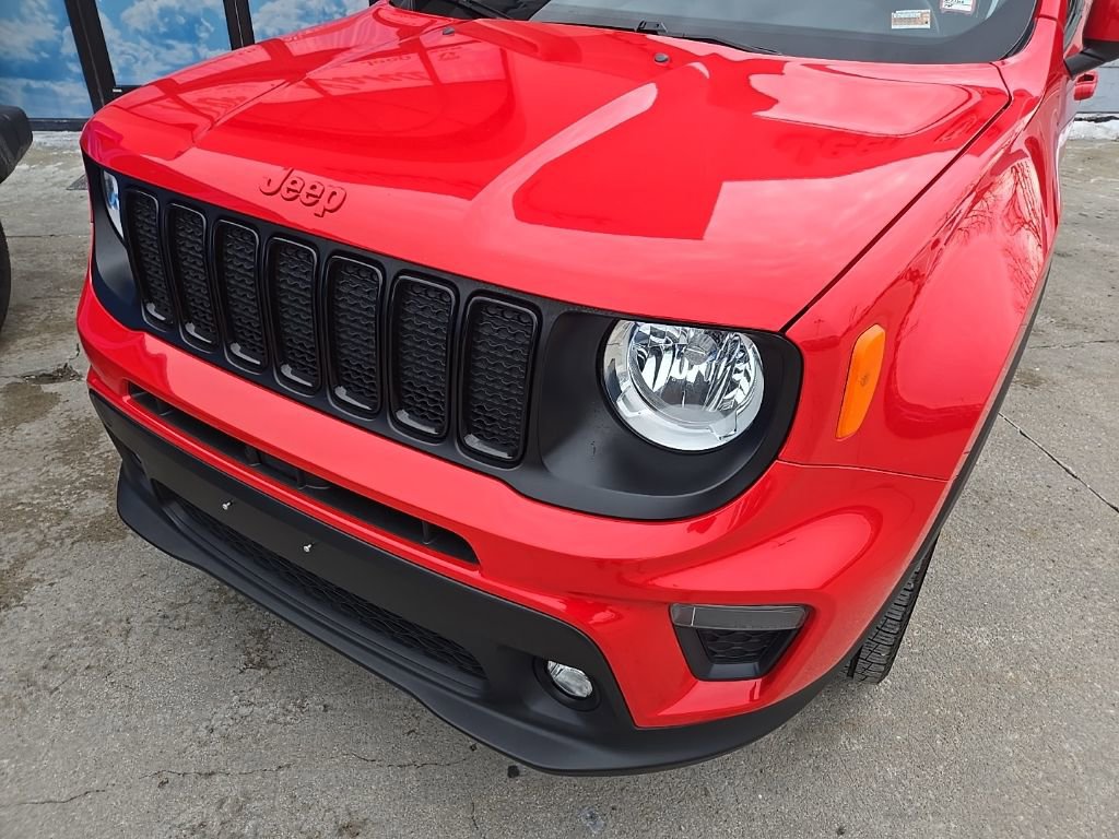 Used 2022 Jeep Renegade Latitude w/ Sun/Sound Group image 14