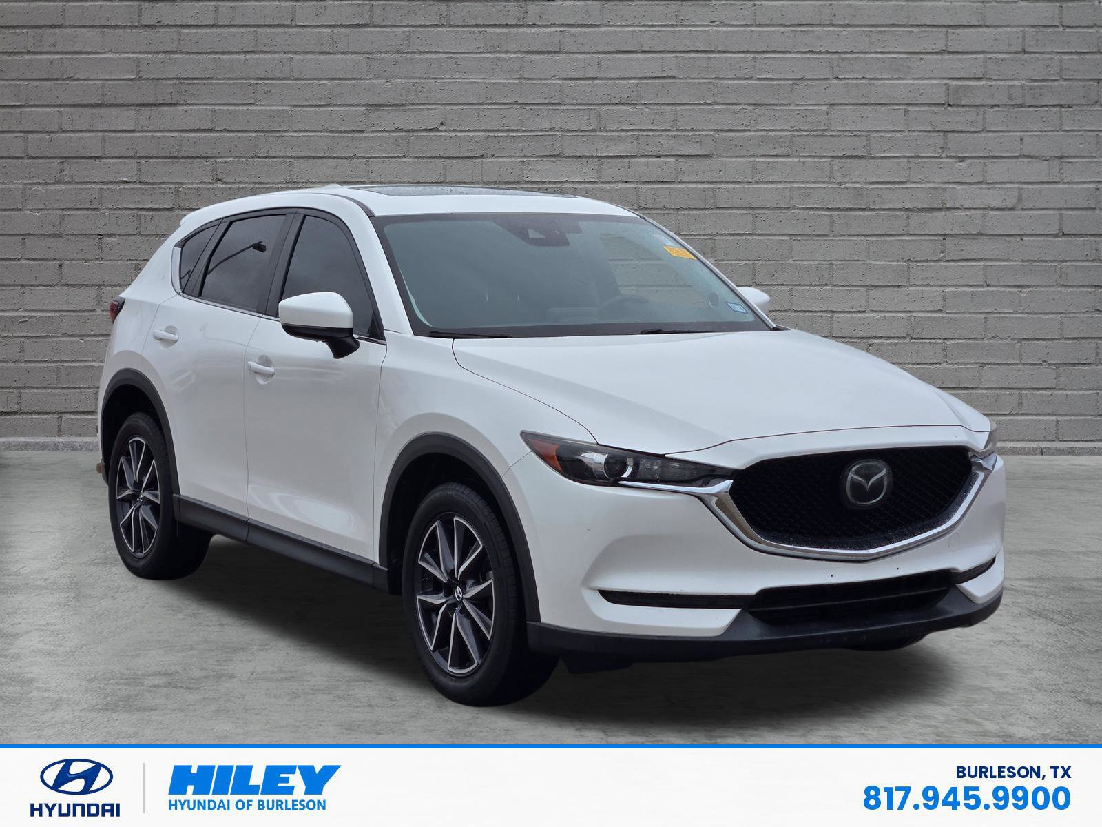 Used 2018 MAZDA CX-5 Touring w/ Preferred Equipment Package FWD image 1