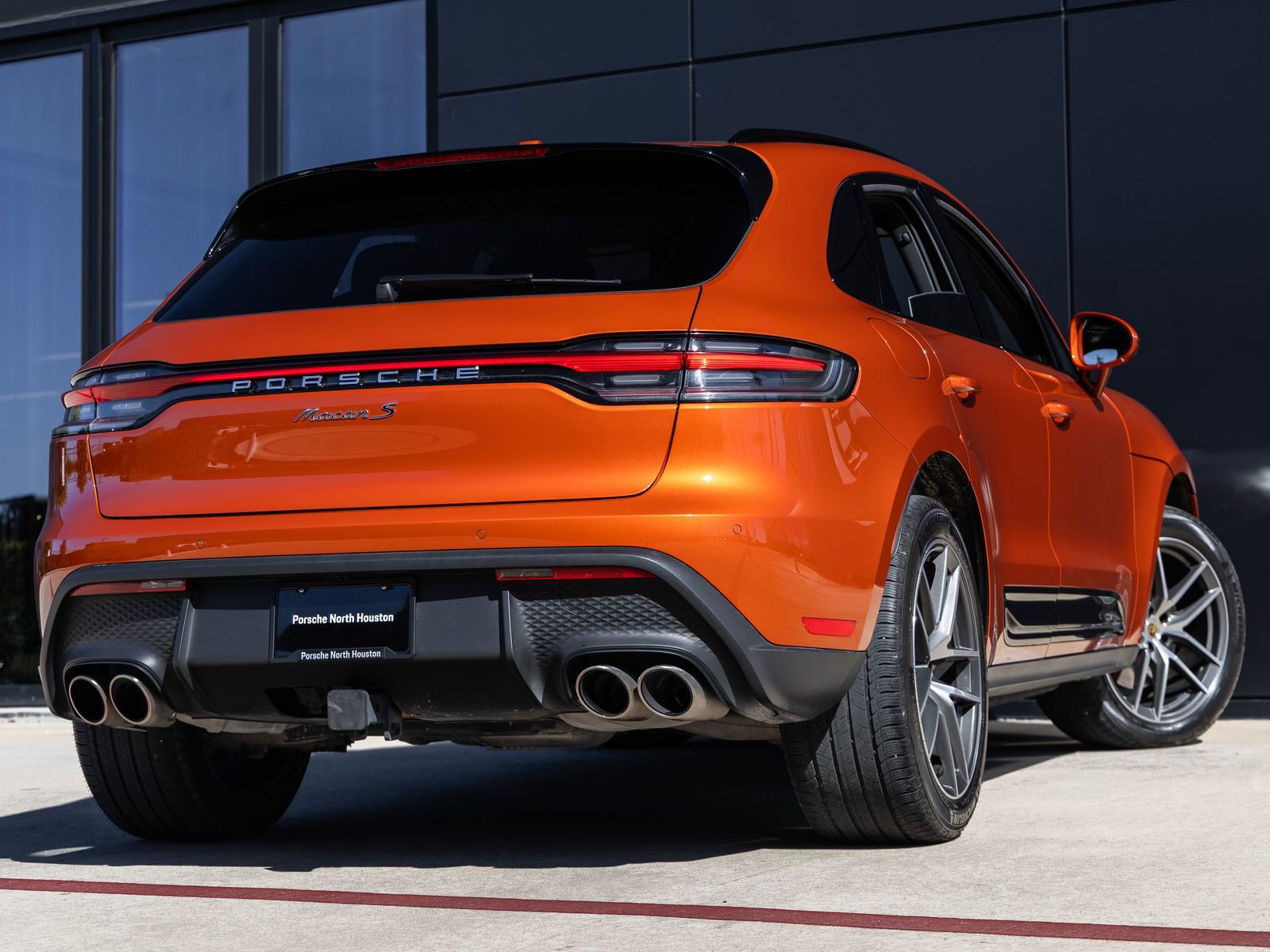 Certified 2024 Porsche Macan S image 11