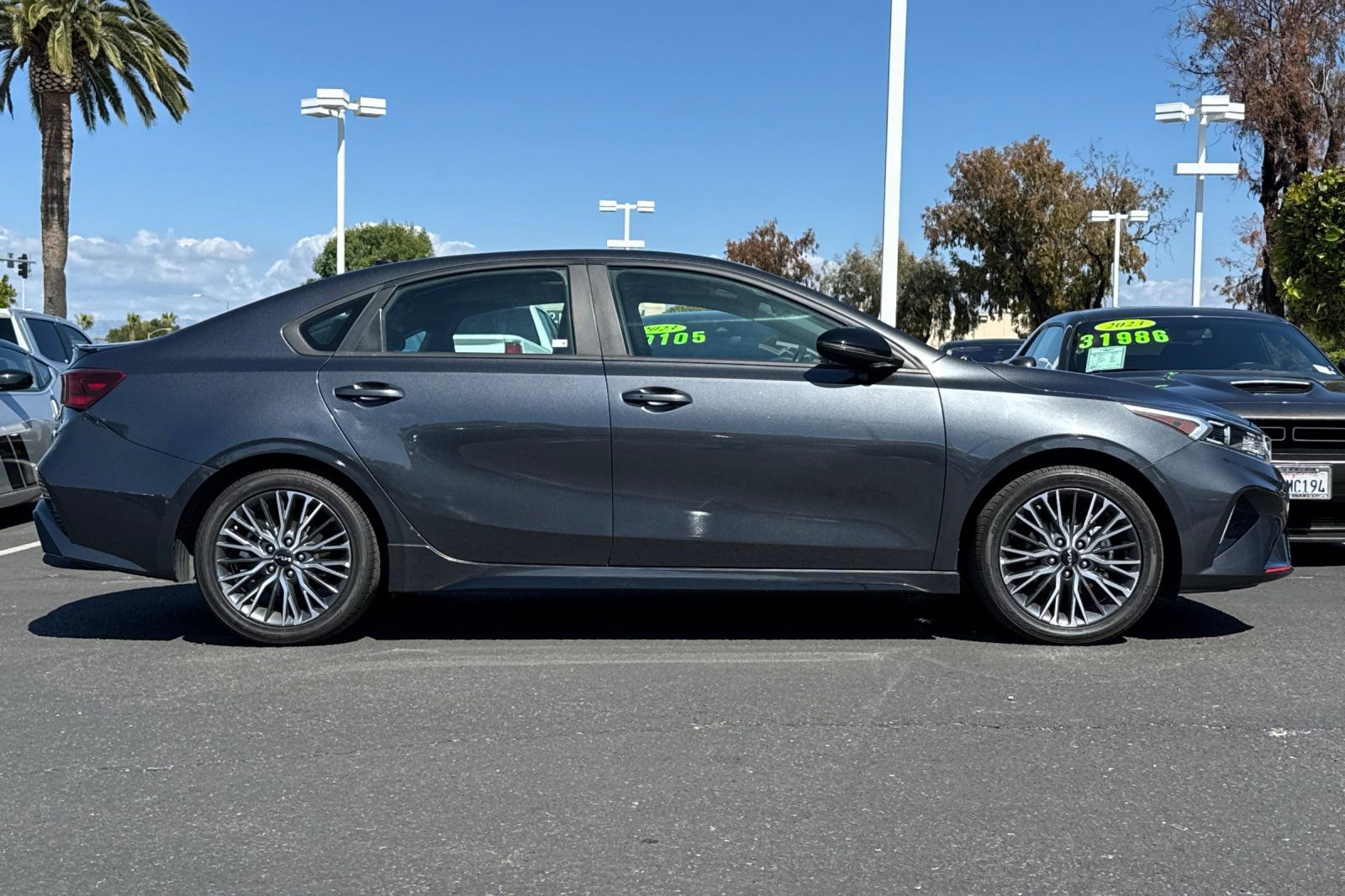 Used 2023 Kia Forte GT-Line w/ GT-Line Premium Package FWD image 4