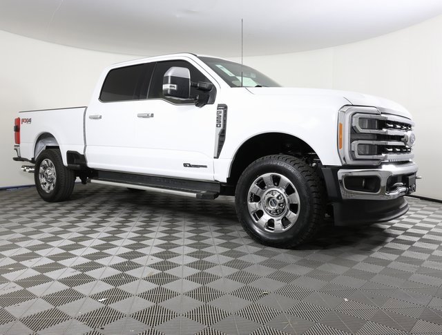 Used 2023 Ford F250 Lariat w/ Chrome Package image 3