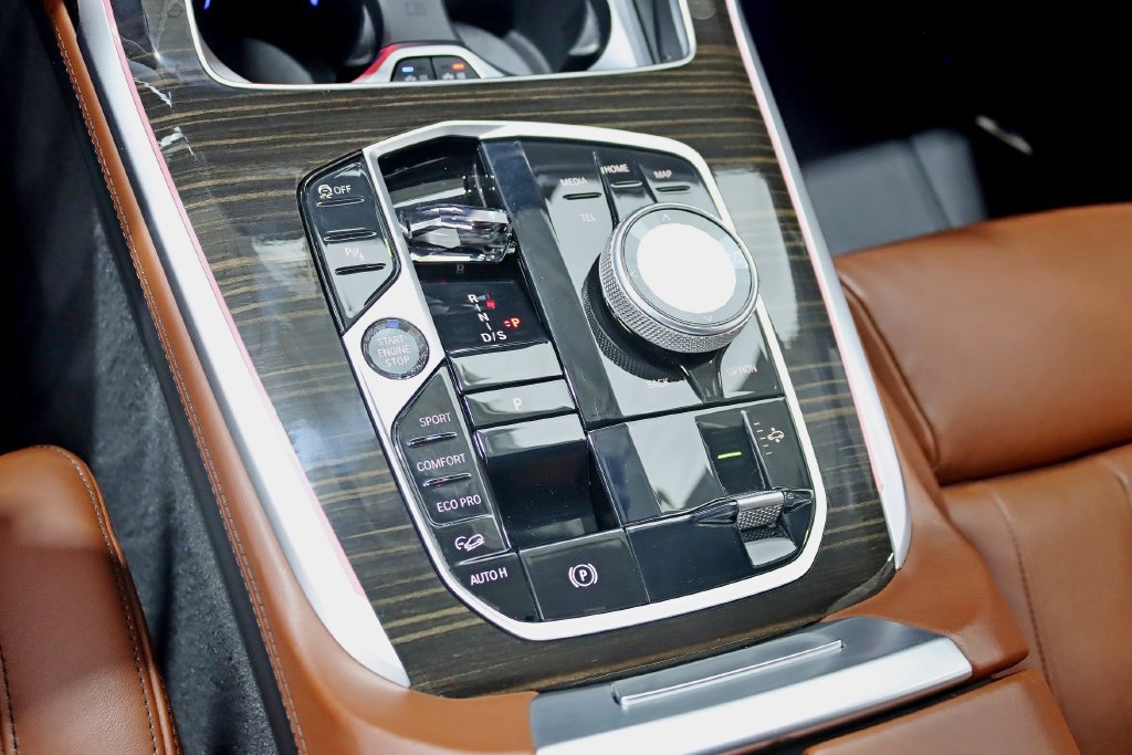 Used 2024 BMW X7 M60i w/ Executive Package AWD/4WD image 27