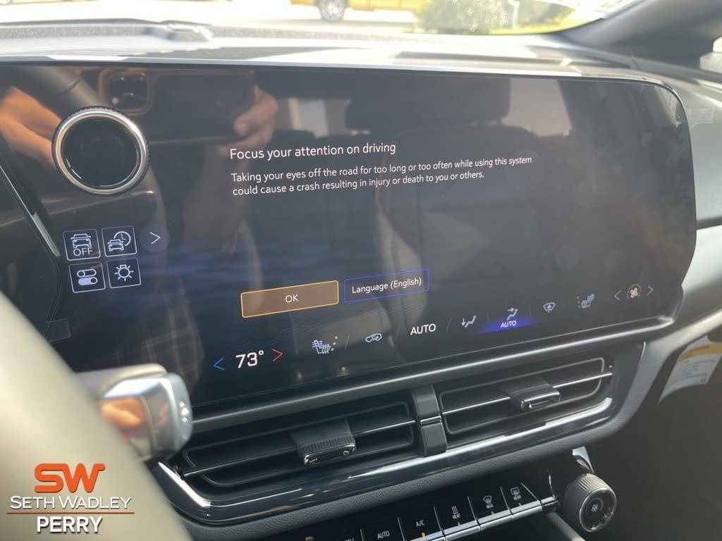 New 2025 Chevrolet Equinox EV RS image 21