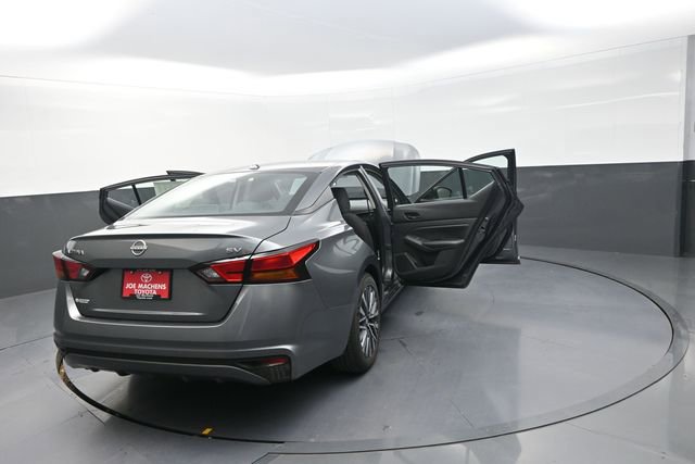 Used 2024 Nissan Altima 2.5 SV image 15