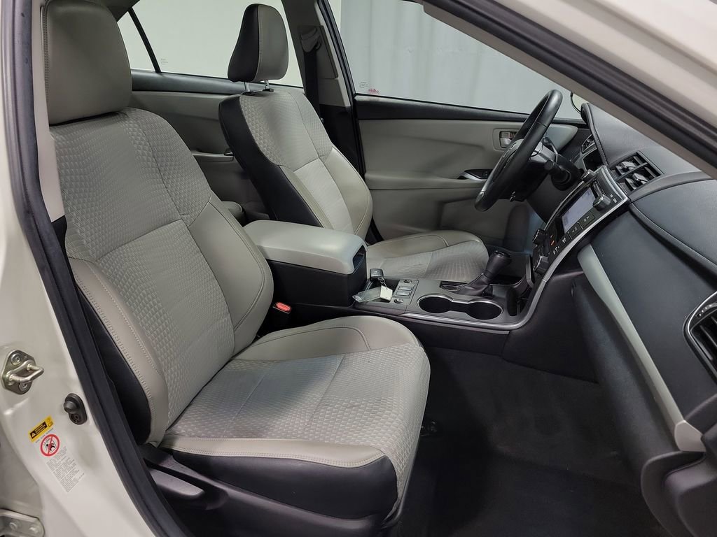 Used 2015 Toyota Camry SE image 26