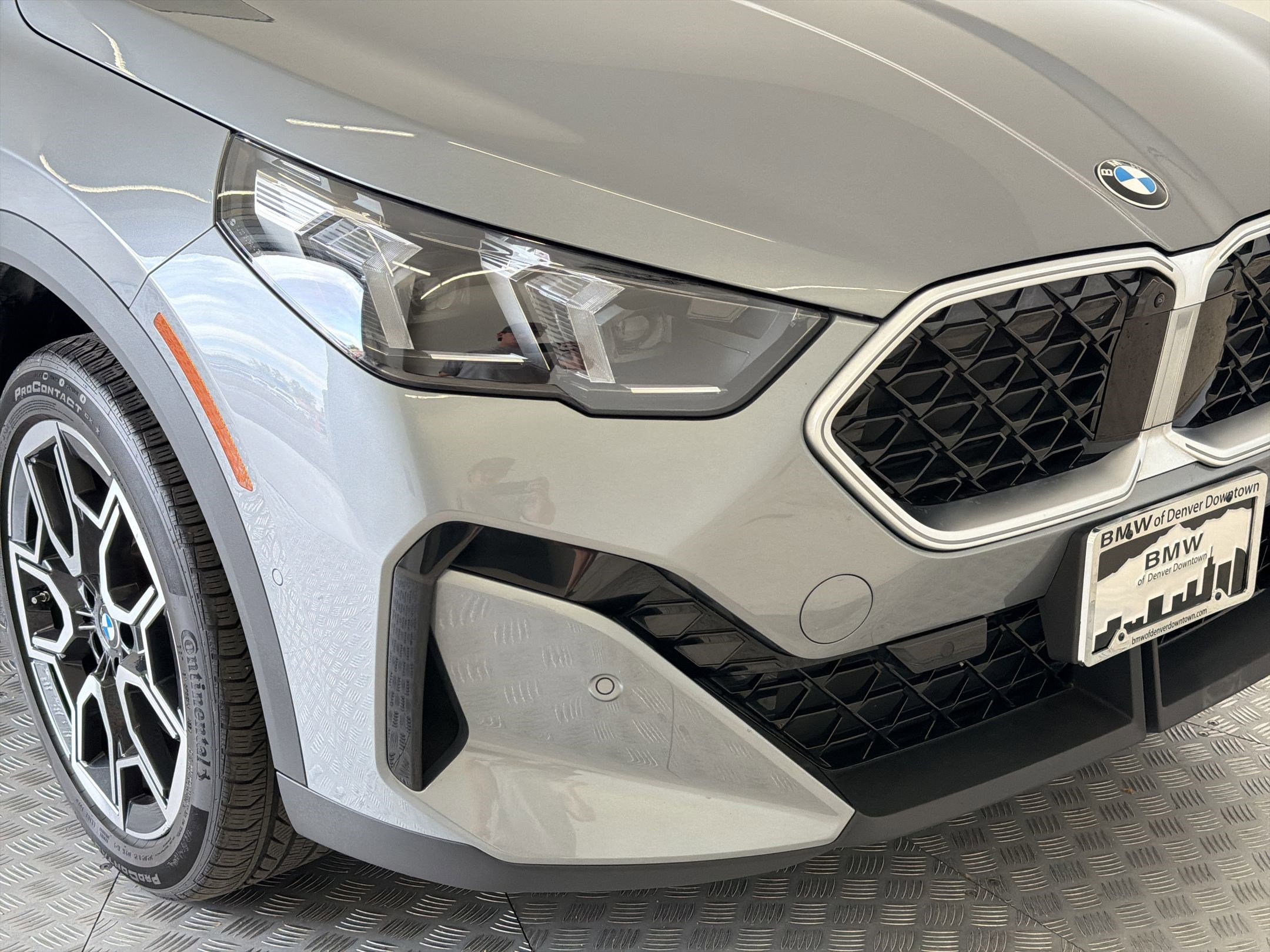 Used 2025 BMW X2 xDrive28i w/ Premium Package image 11