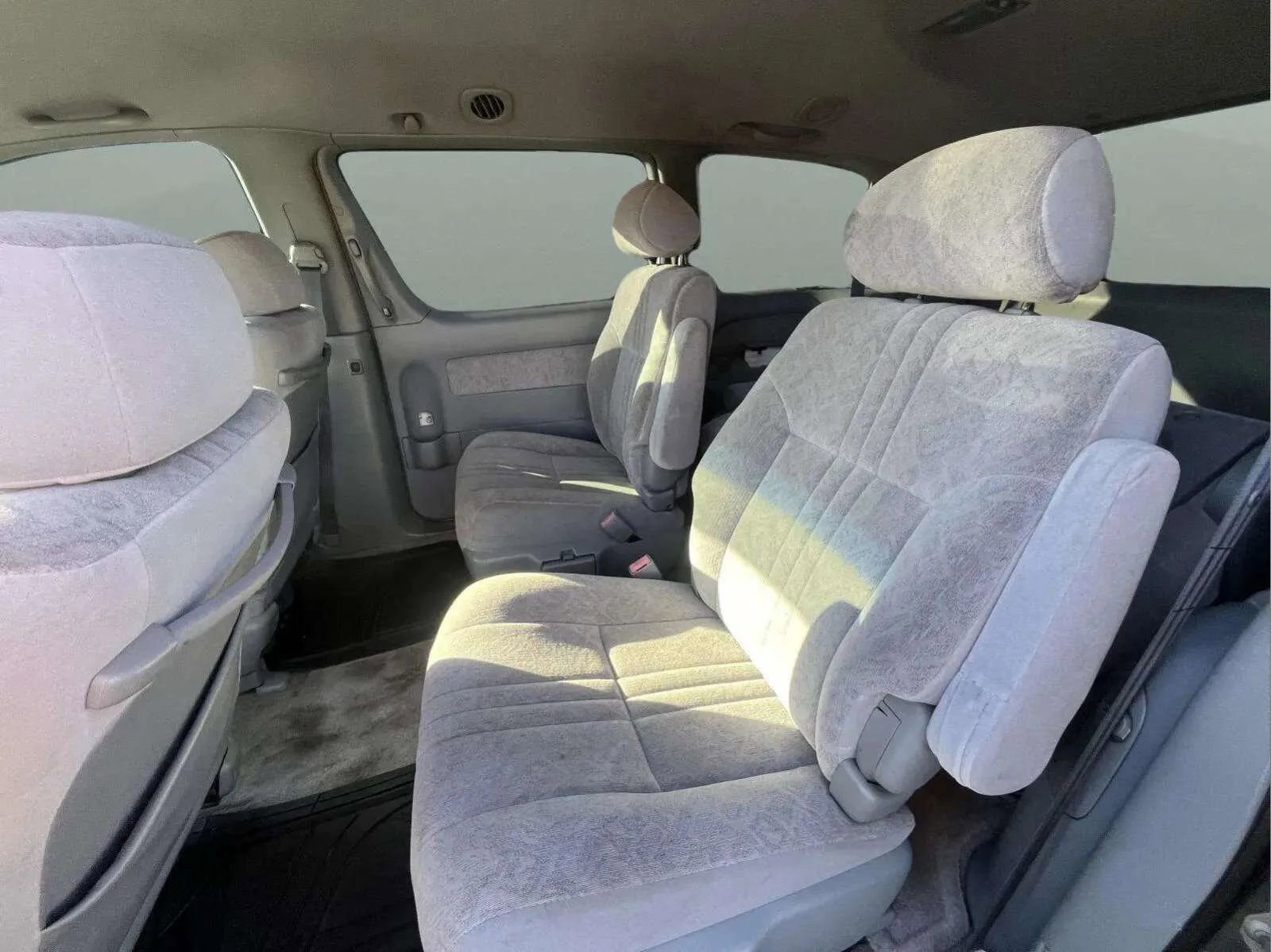 Used 2000 Toyota Sienna LE FWD image 12