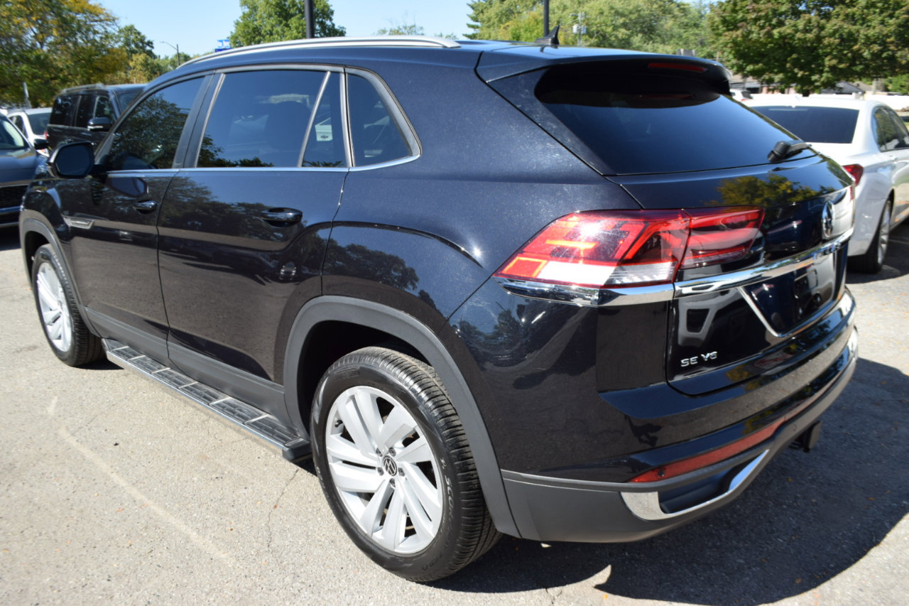 Used 2022 Volkswagen Atlas Cross Sport SE image 8