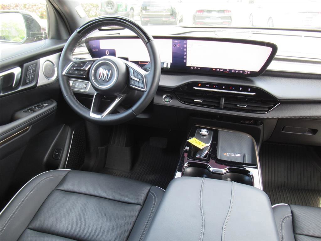 Used 2025 Buick Enclave Avenir w/ Super Cruise Package AWD/4WD image 13