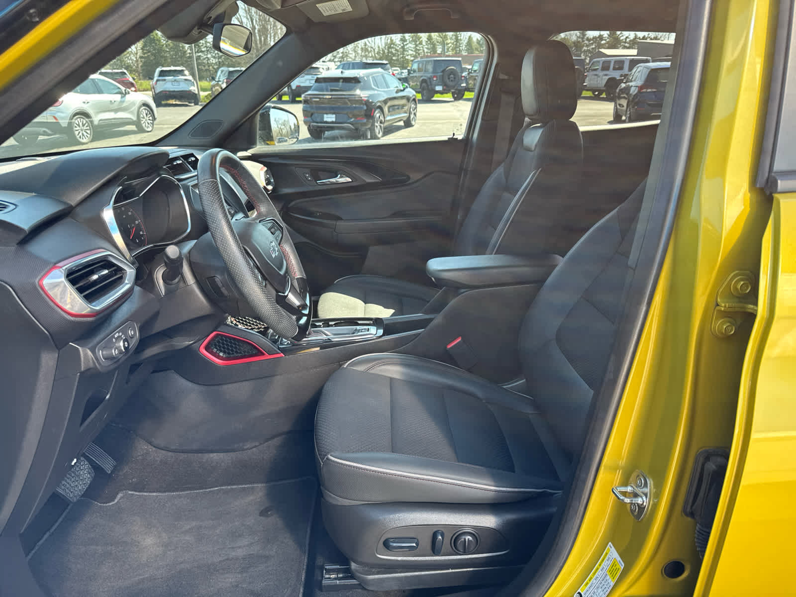 Used 2023 Chevrolet TrailBlazer RS image 17