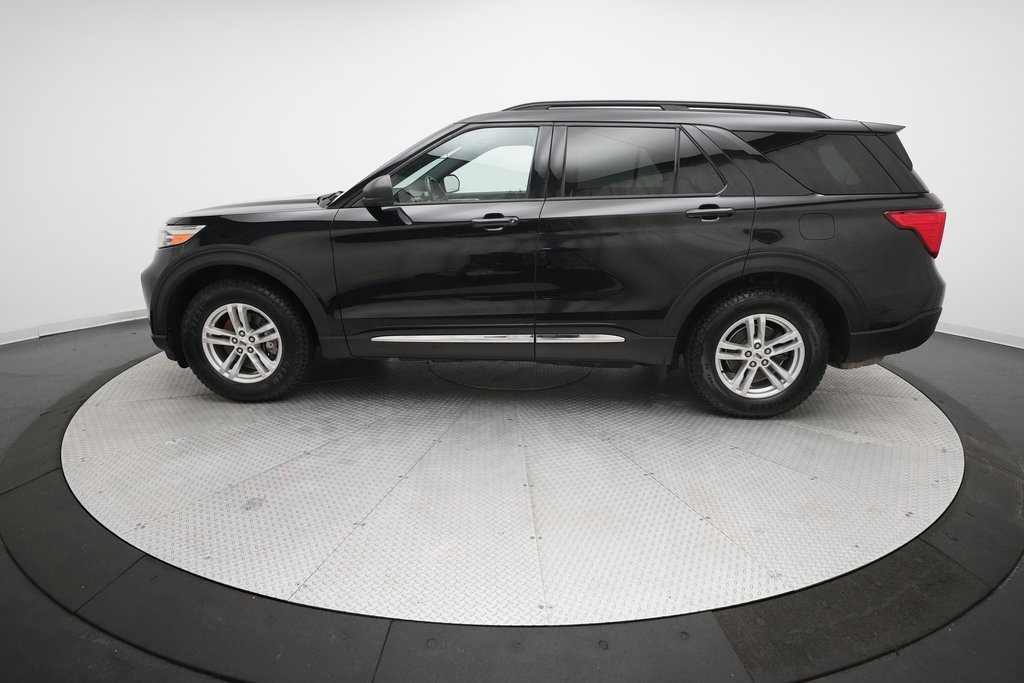 Used 2020 Ford Explorer XLT w/ Class III Trailer Tow Package image 24