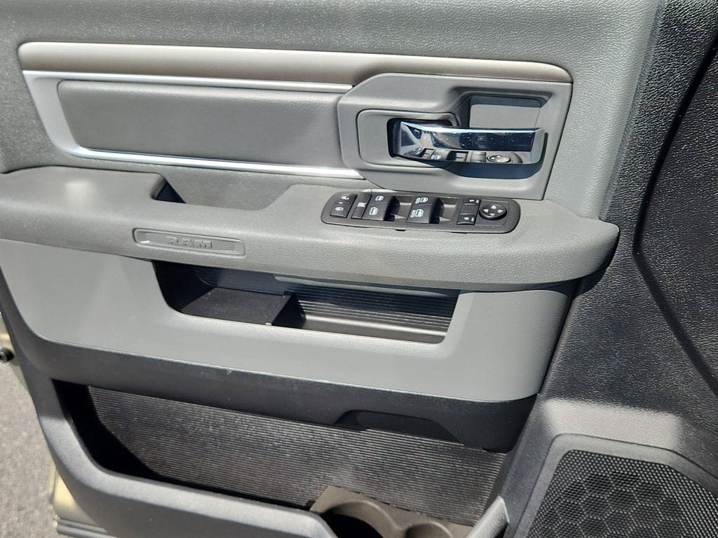 Used 2014 RAM 2500 Big Horn RWD image 7