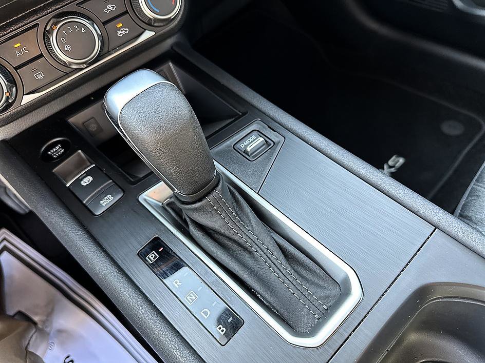 Certified 2025 Nissan Kicks SV image 16