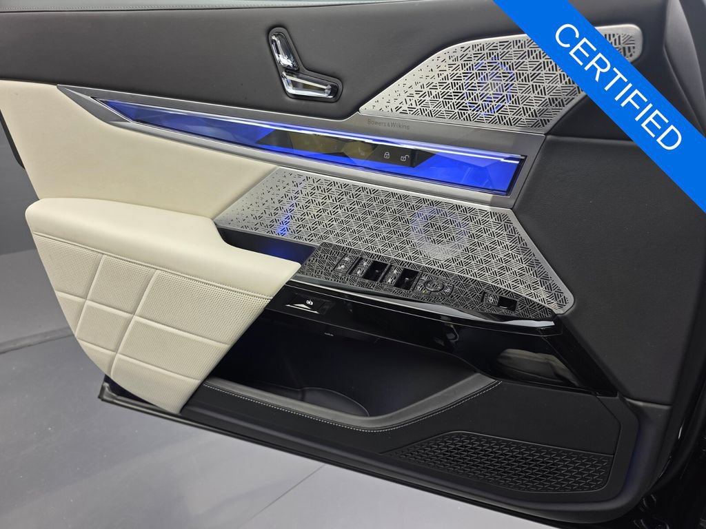 Used 2023 BMW i7 xDrive60 AWD/4WD image 25
