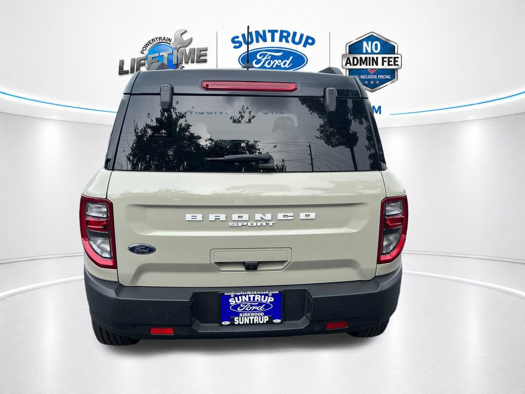 Used 2024 Ford Bronco Sport Outer Banks w/ Tech Package AWD/4WD image 4