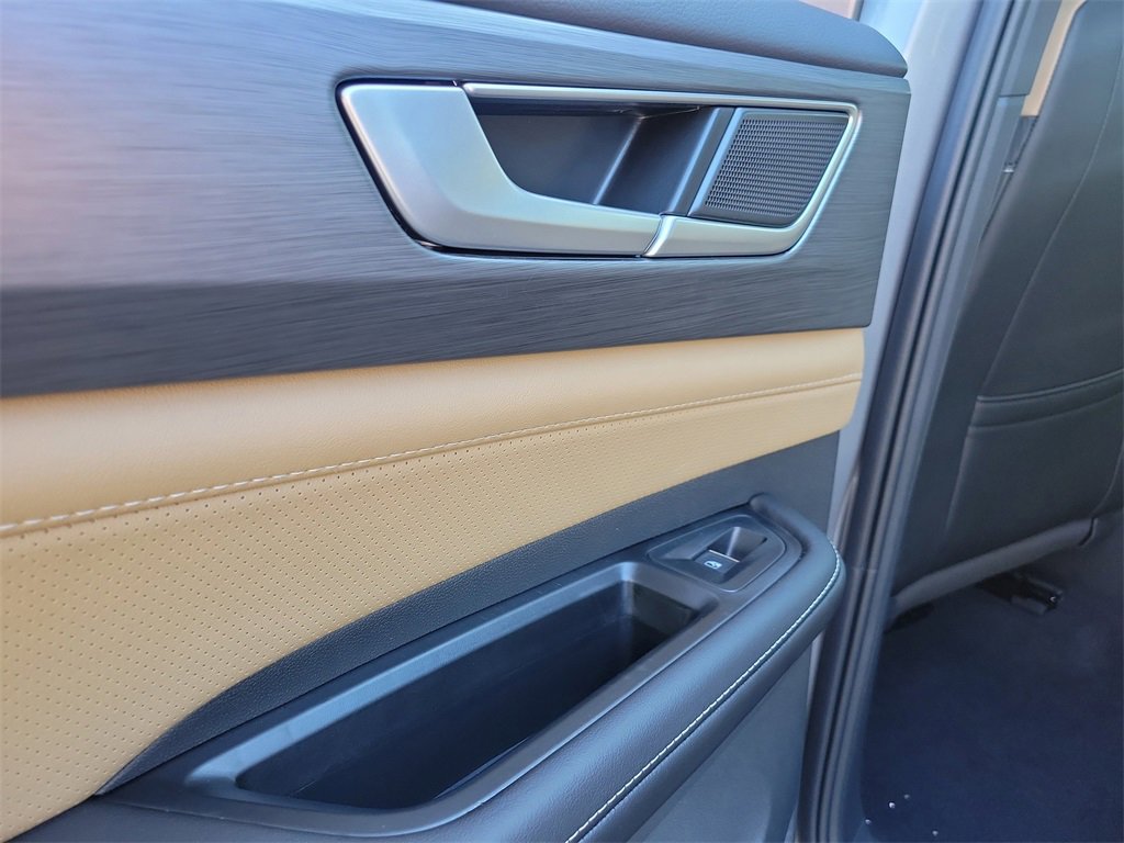 New 2026 Volkswagen Atlas Cross Sport SE image 13