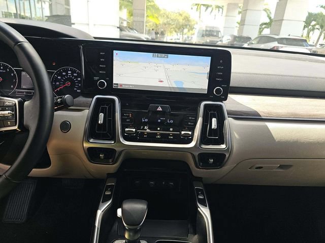 Used 2022 Kia Sorento EX w/ Panoramic Sunroof Package FWD image 7