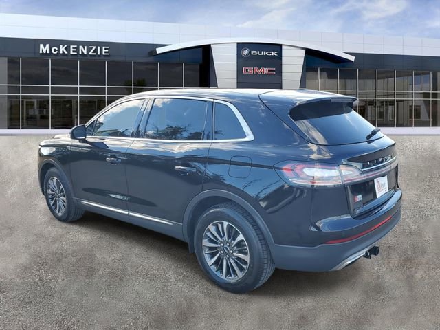 Used 2023 Lincoln Nautilus Reserve image 3