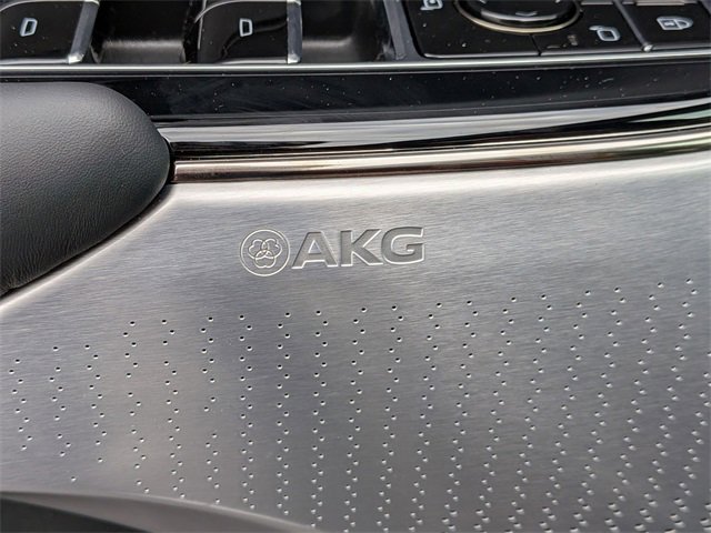 New 2026 Cadillac Lyriq V image 12