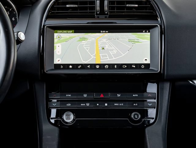 Used 2019 Jaguar F-PACE Premium AWD/4WD image 19