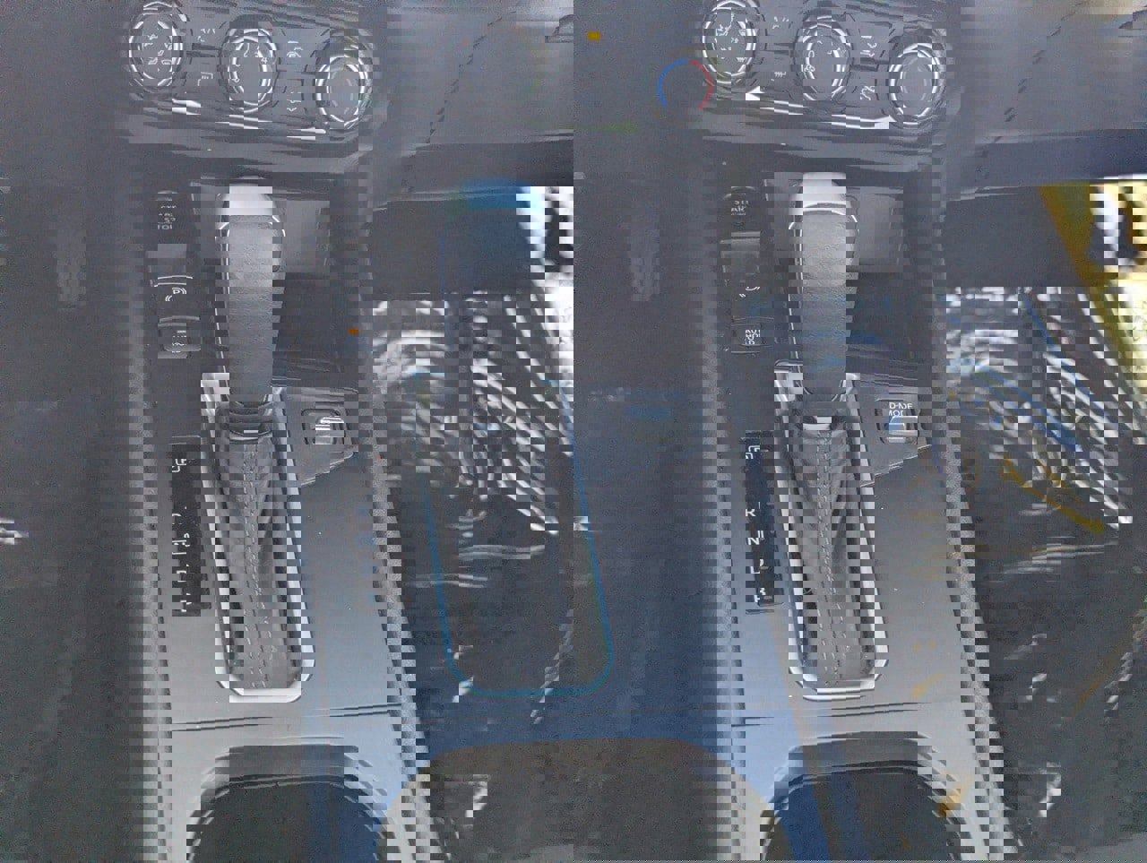 Certified 2025 Nissan Kicks S image 22