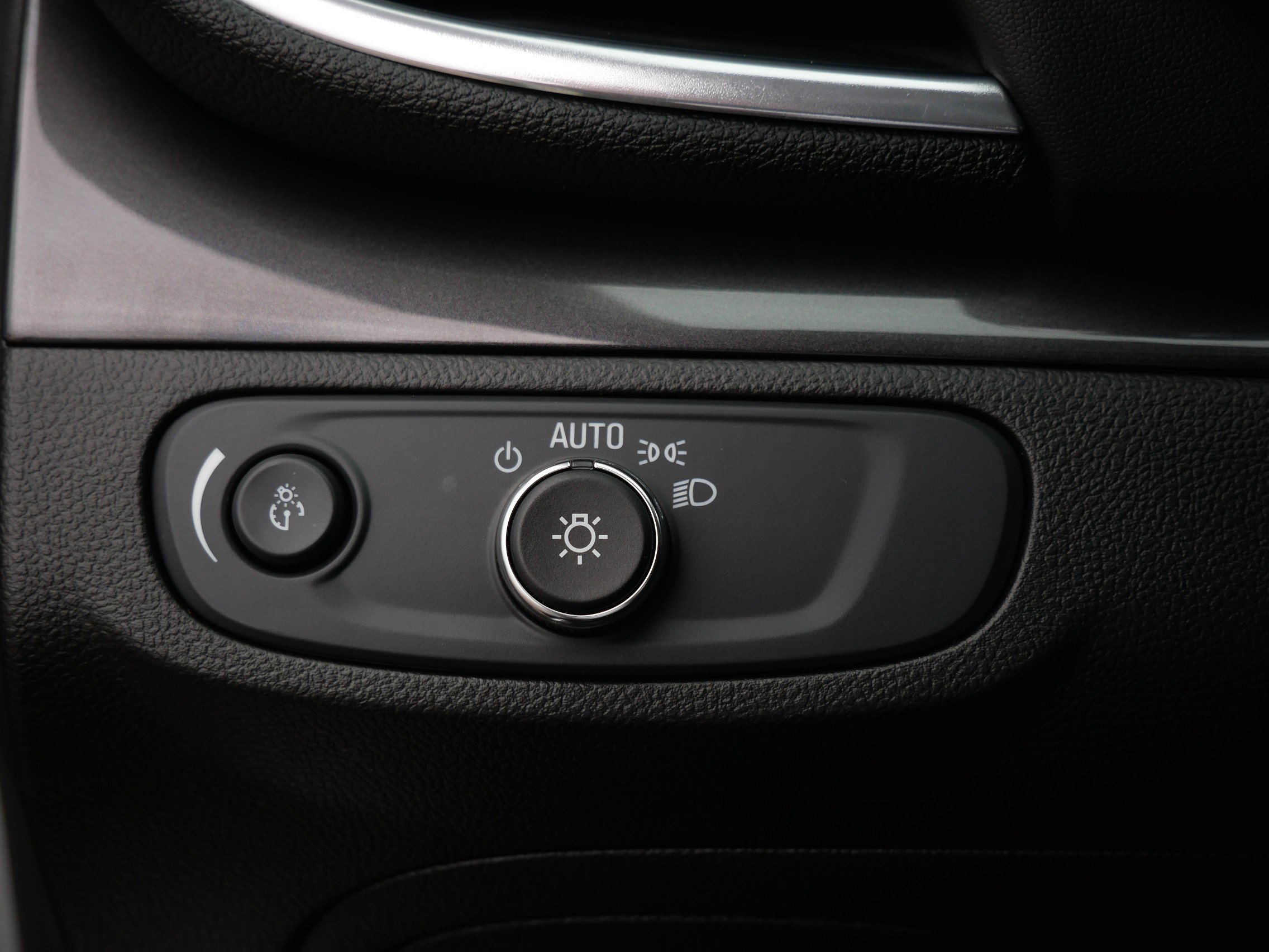 Used 2022 Buick Encore Preferred w/ Safety Package AWD/4WD image 26