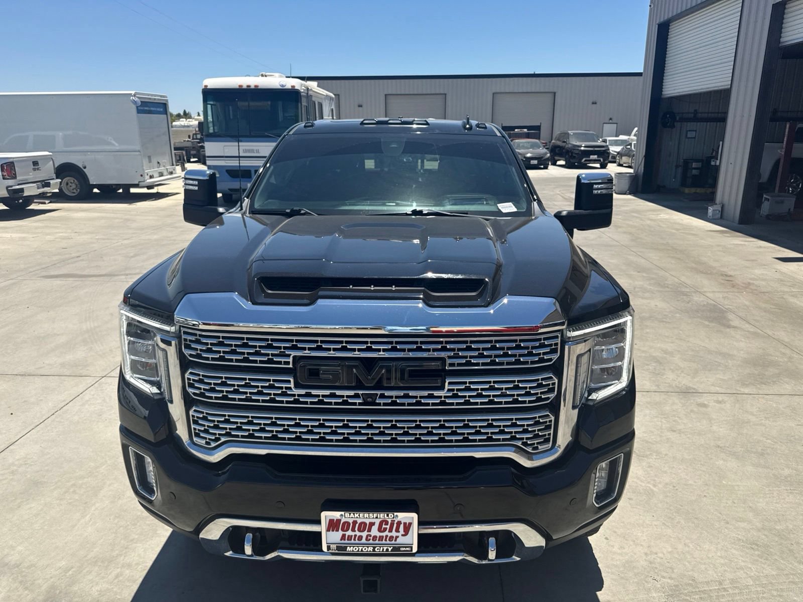 Used 2021 GMC Sierra 3500 Denali w/ Denali Ultimate Package AWD/4WD image 22