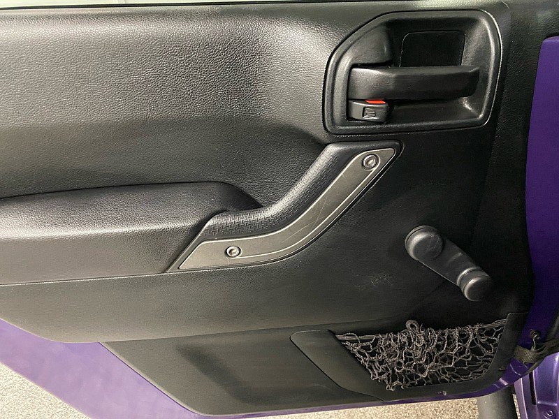 Used 2018 Jeep Wrangler Unlimited Sport w/ Max Tow Package image 9