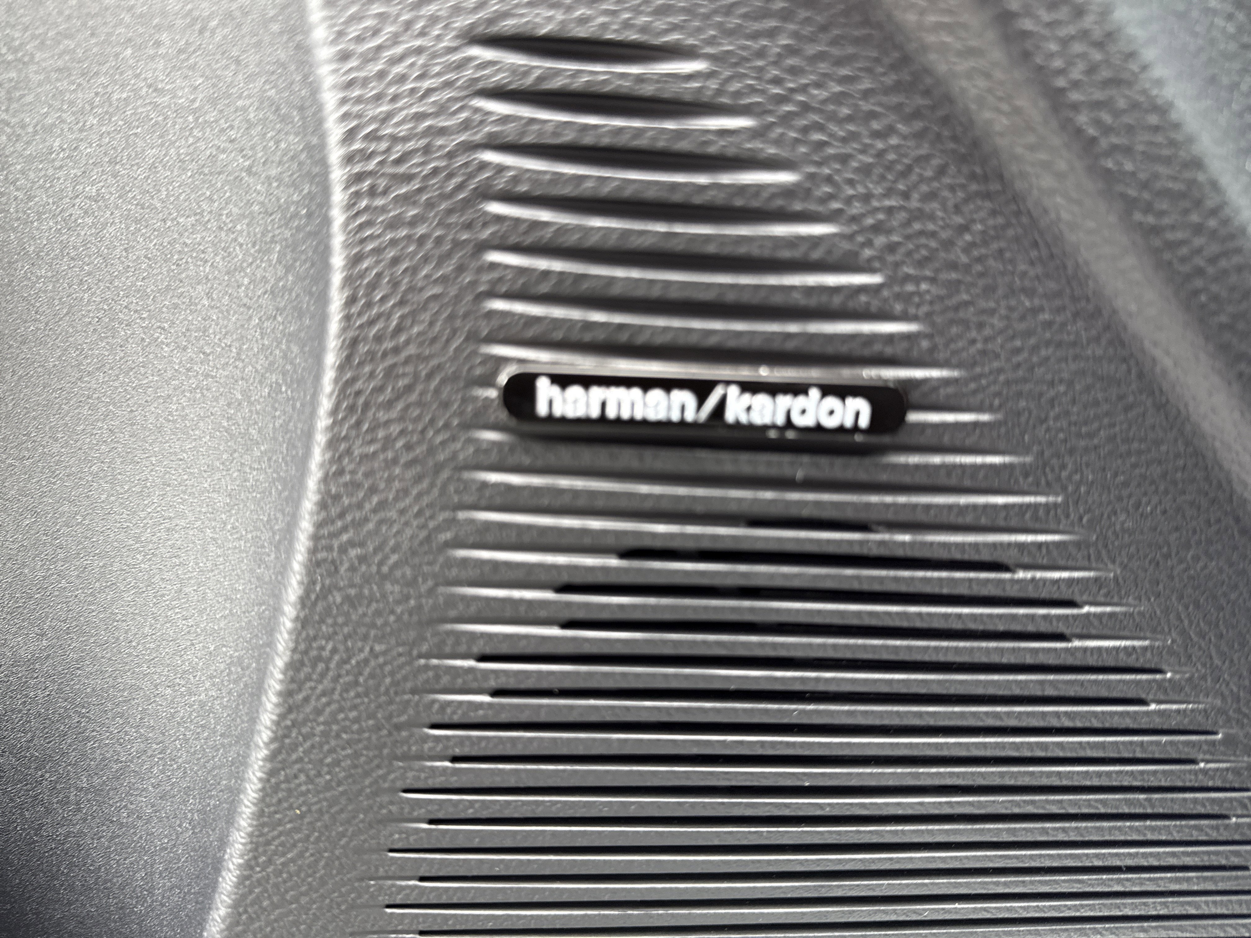 Used 2015 Dodge Challenger SRT Hellcat image 27