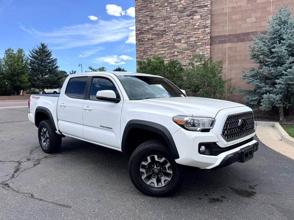 Used 2018 Toyota Tacoma TRD Off-Road w/ Technology Package AWD/4WD image 2