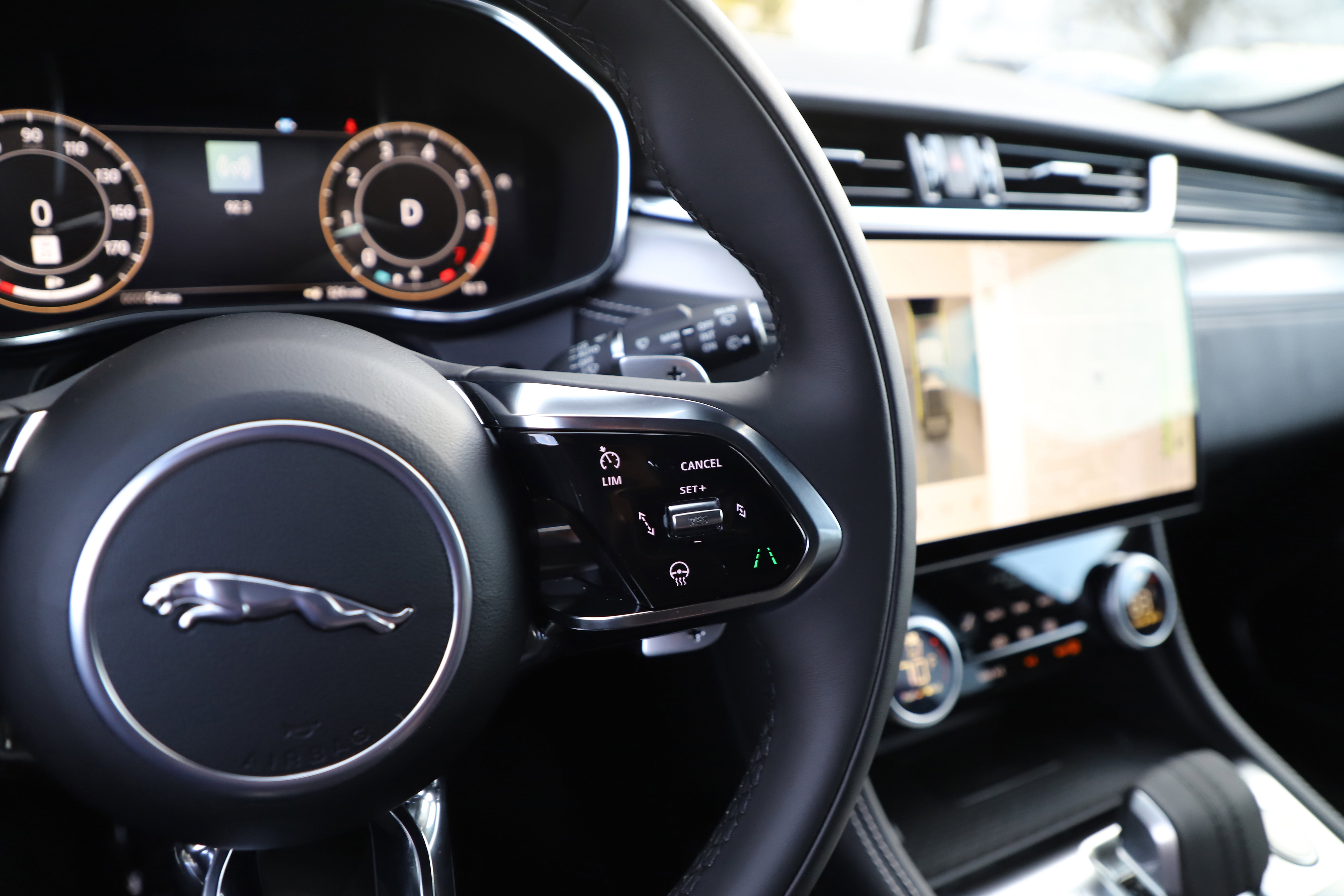 New 2026 Jaguar F-PACE R-Dynamic S image 24