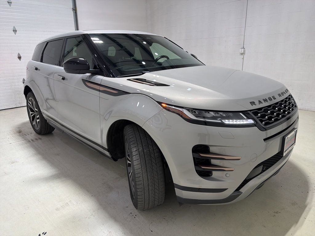 Used 2022 Land Rover Range Rover Evoque R-Dynamic S image 3