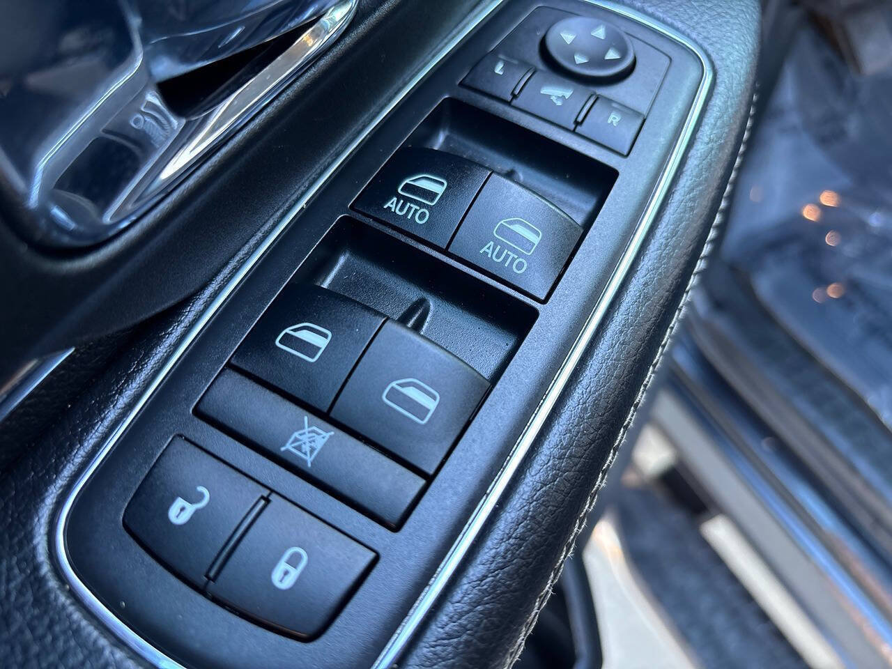Used 2017 RAM 1500 Laramie w/ Convenience Group AWD/4WD image 48