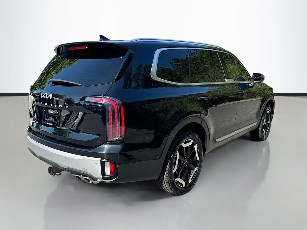 Used 2024 Kia Telluride EX w/ EX Captain's Chair Package FWD image 9