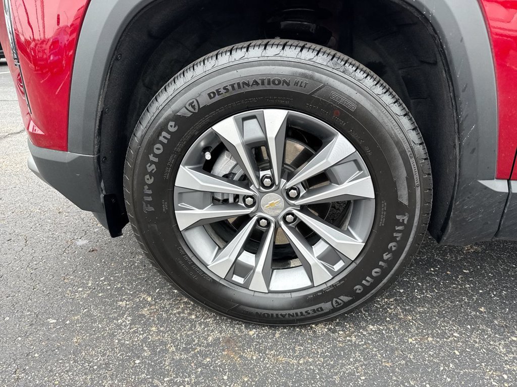 Used 2025 Chevrolet Equinox LT w/ Convenience Package II FWD image 10