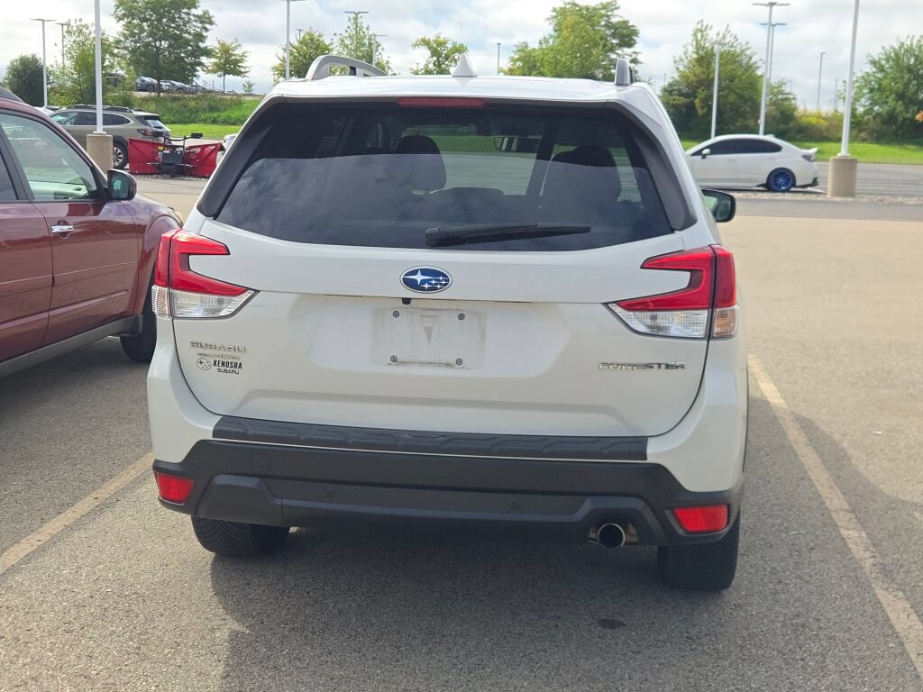 Used 2020 Subaru Forester Limited w/ Popular Package #3 AWD/4WD image 4