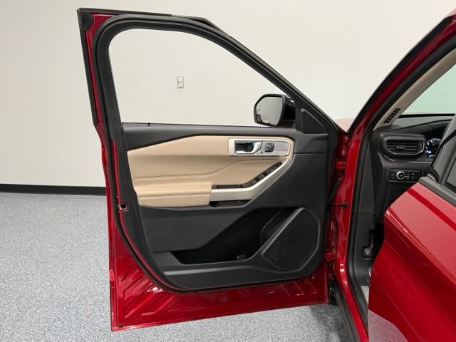 Certified 2020 Ford Explorer Limited RWD image 13