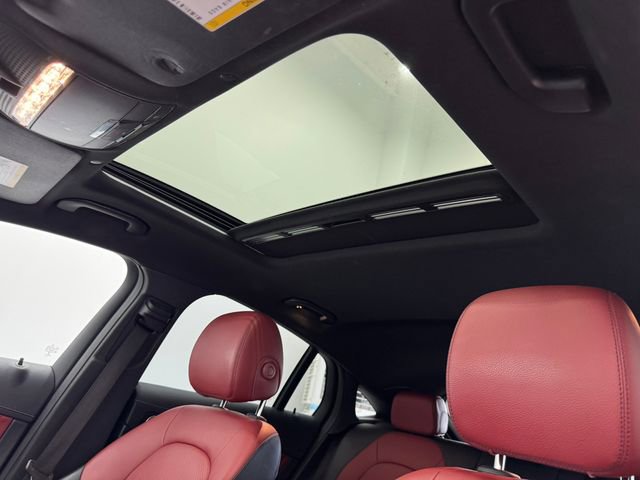 Used 2022 Mercedes-Benz GLC 300 4MATIC Coupe image 5
