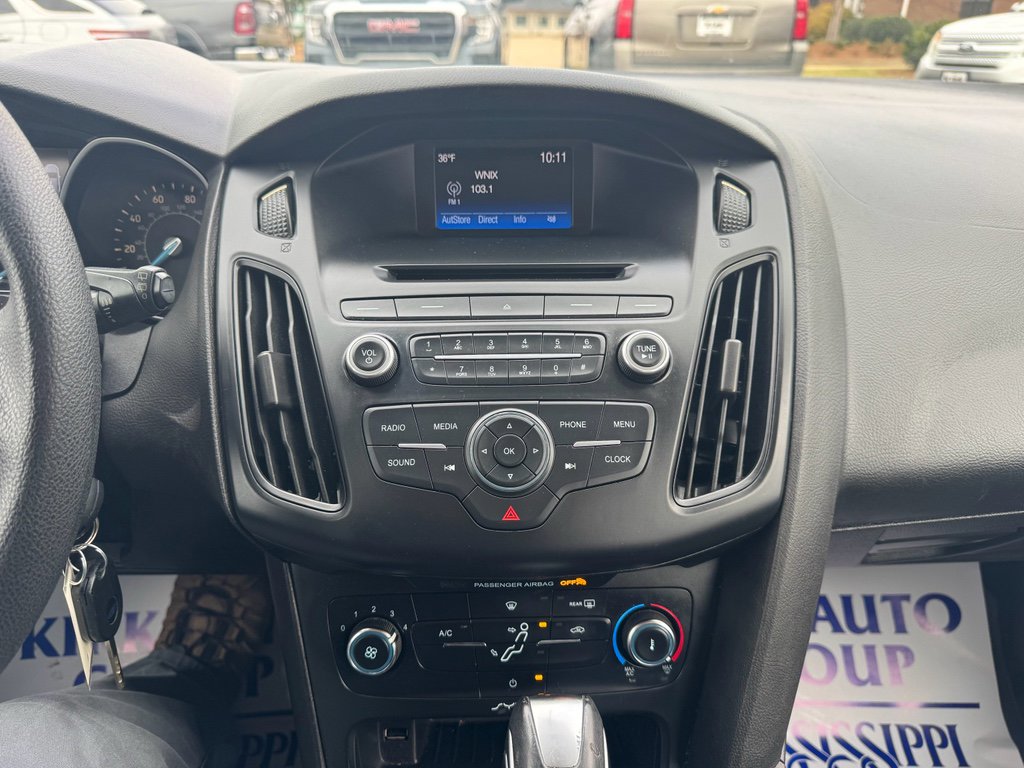 Used 2015 Ford Focus SE image 19