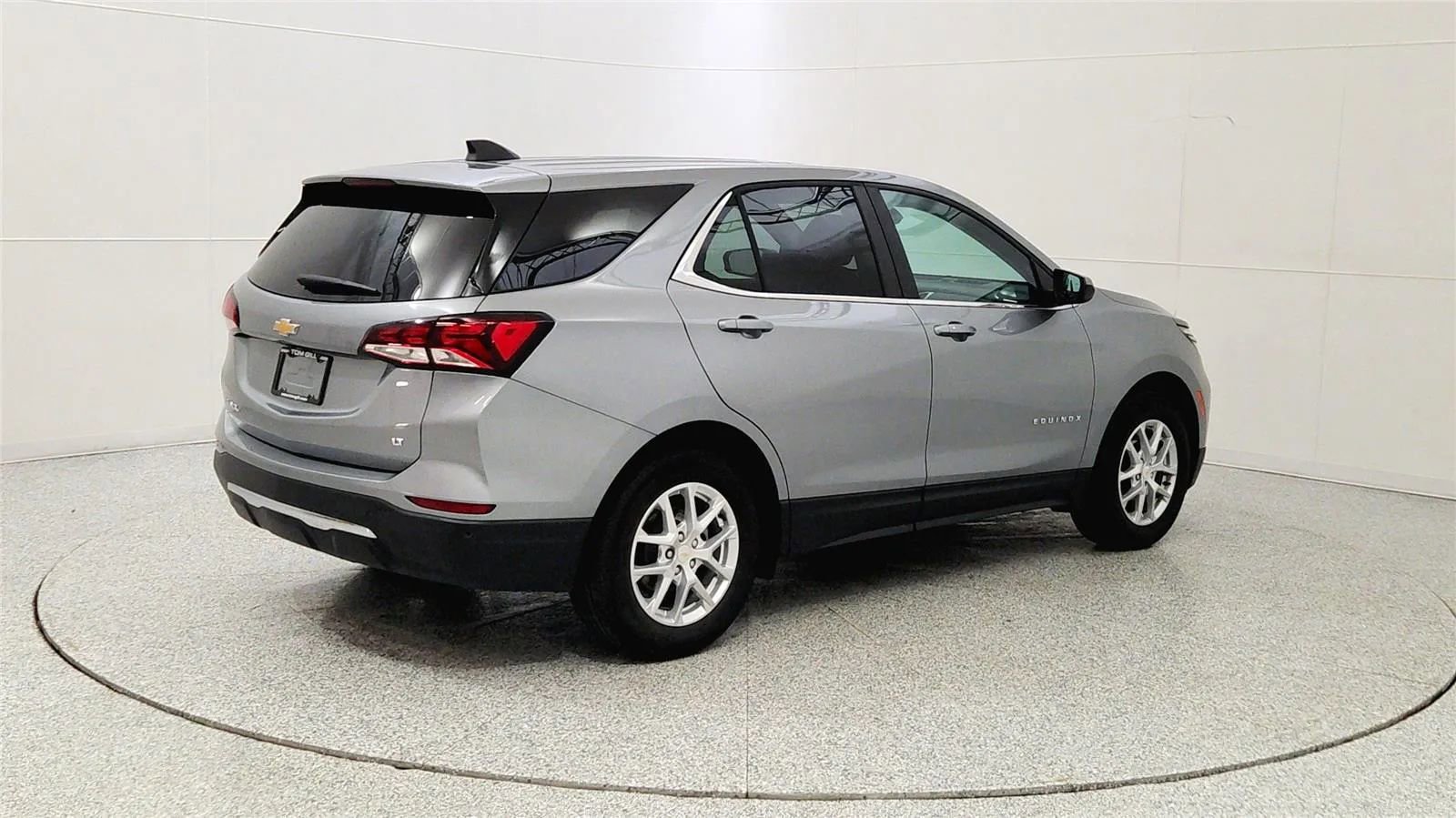 Used 2024 Chevrolet Equinox LT w/ LPO, Floor Liner Package image 7