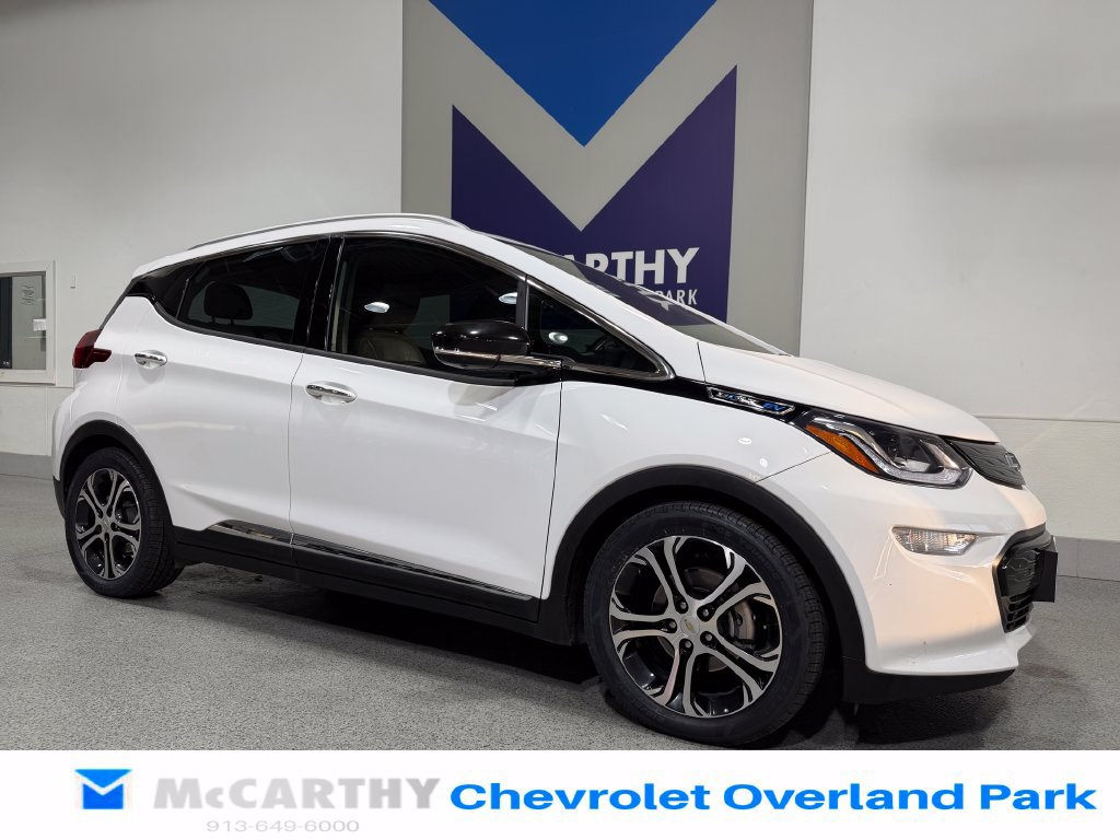 Used 2021 Chevrolet Bolt Premier w/ Infotainment Package FWD image 3