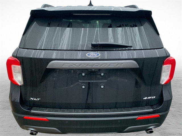 Used 2023 Ford Explorer XLT w/ Equipment Group 202A image 3