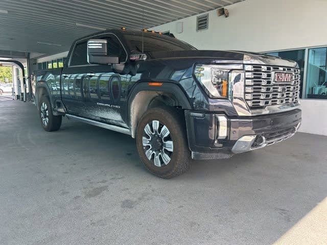 Used 2025 GMC Sierra 2500 Denali w/ Denali Reserve Package image 8