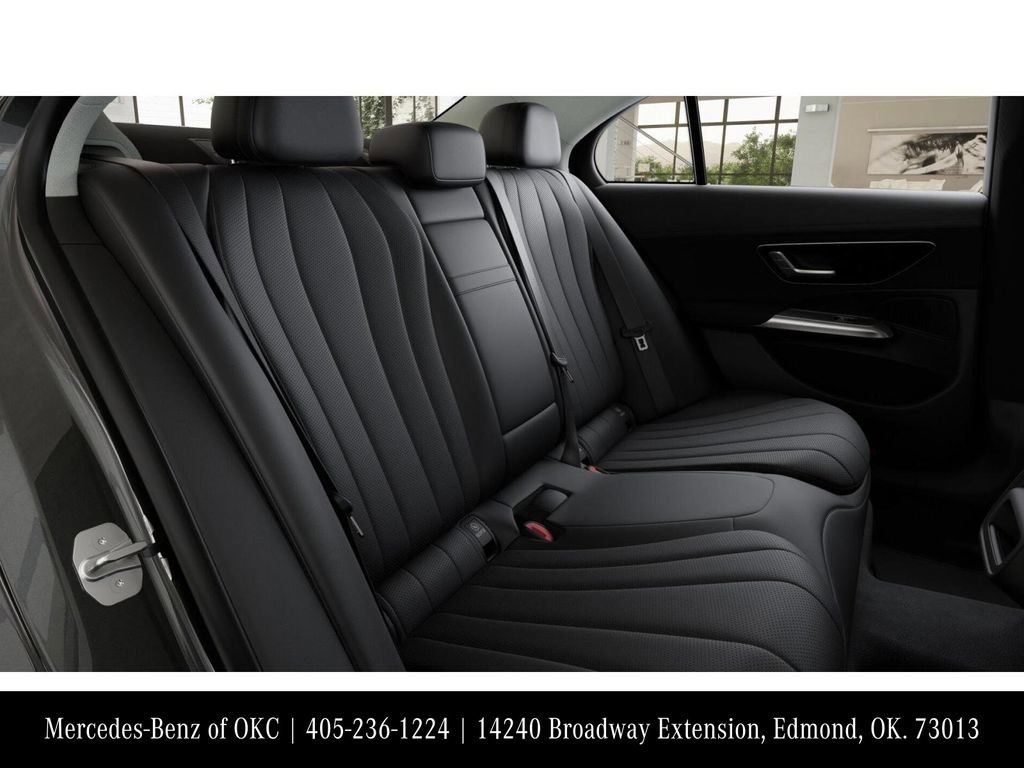 Used 2025 Mercedes-Benz E 350 Sedan image 5