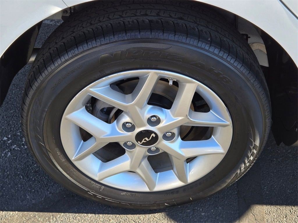 Used 2024 Kia Soul LX w/ Option Group 015 image 9